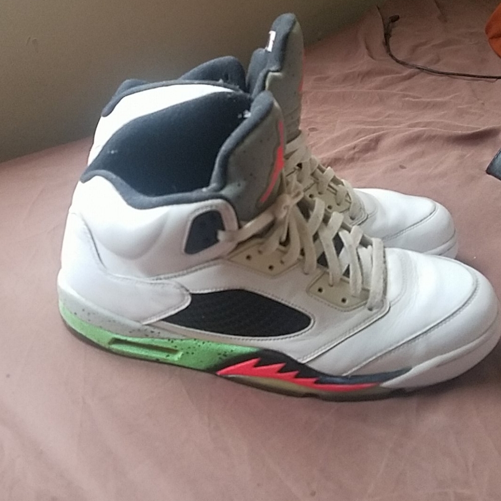 Jordan 5 space jam